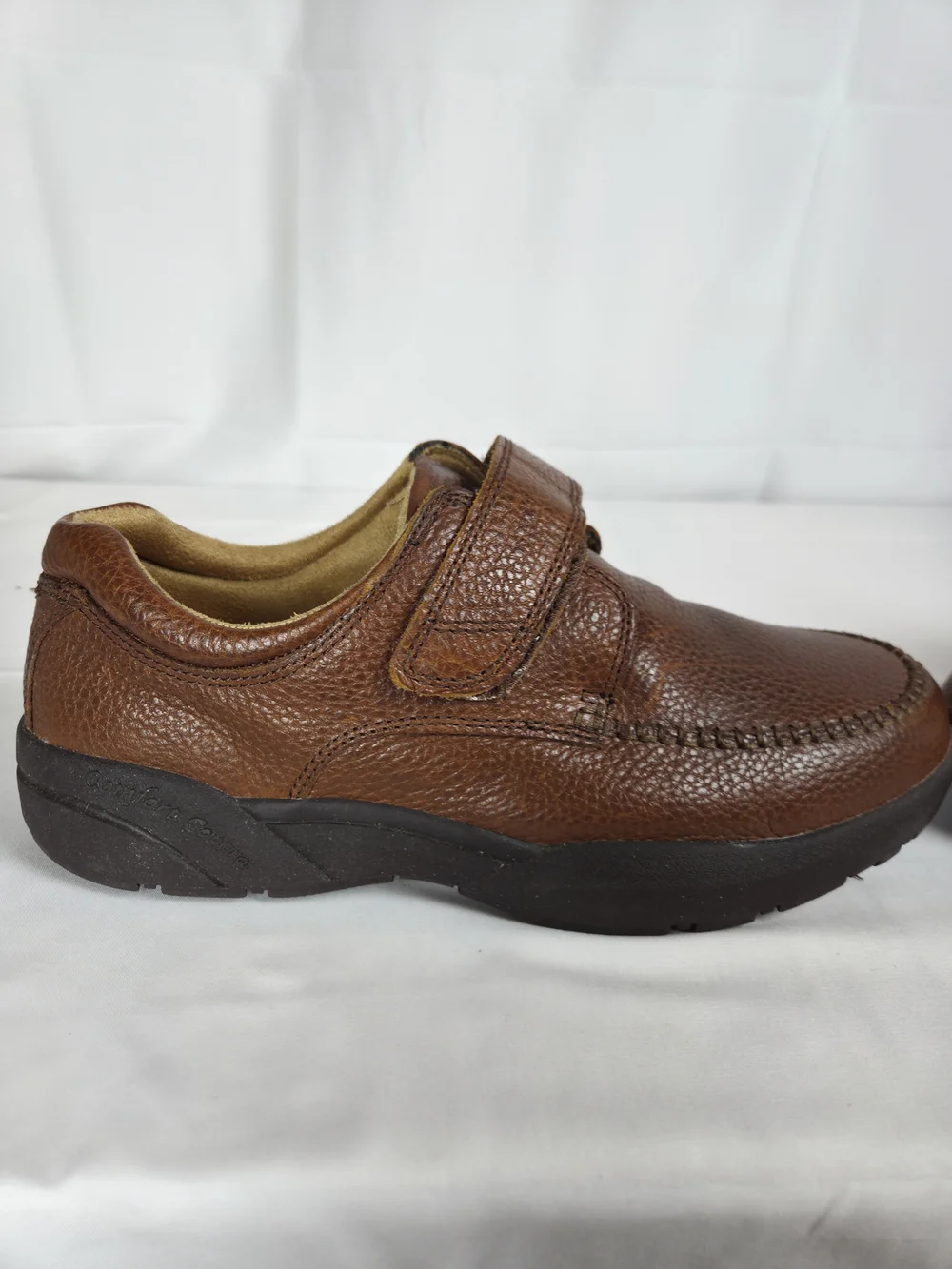 Men’s Chestnut Leather Derby Shoes. New... 11 Wide.